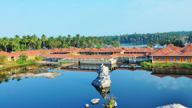 Vadakara-Sargaalaya restaurants in Vadakara
