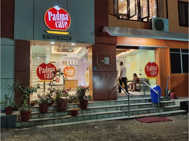Padma-cafe-adoor Padma-cafe-adoor