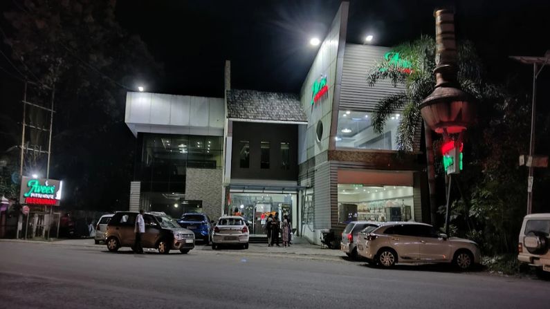 ave Avees restaurant in thiruvalla