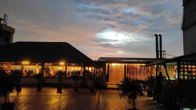 uptown uptown restaurant in thiruvalla