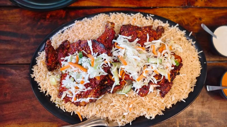 Highway restaurants near Udumbanchola for travelers.