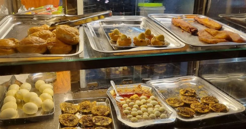 KL-48 Salkara Restaurant wadakkanchery snacks