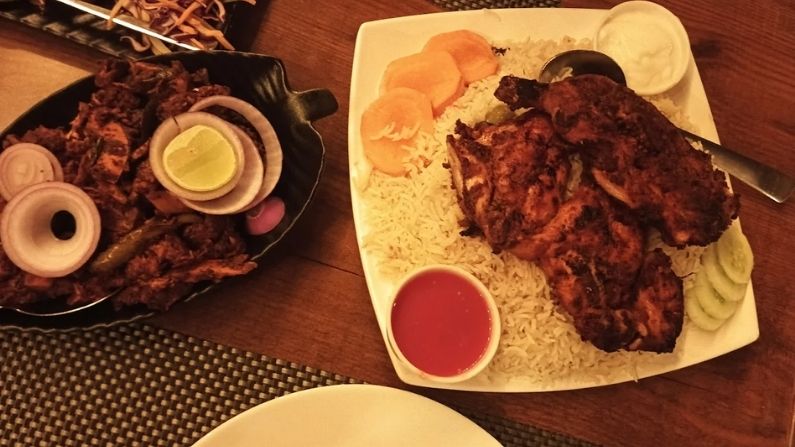 Restaurants near Thalassery town with easy access and parking.