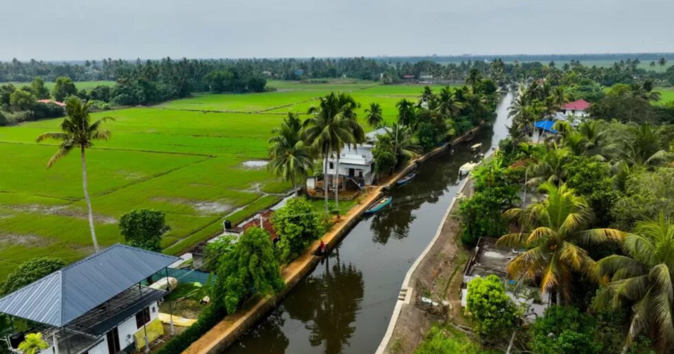 Scenic dining experience at restaurants in Kuttanad