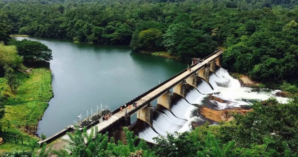 Restaurants-in-Pathanapuram offering Kerala cuisine, multi-cuisine dishes, and family dining options