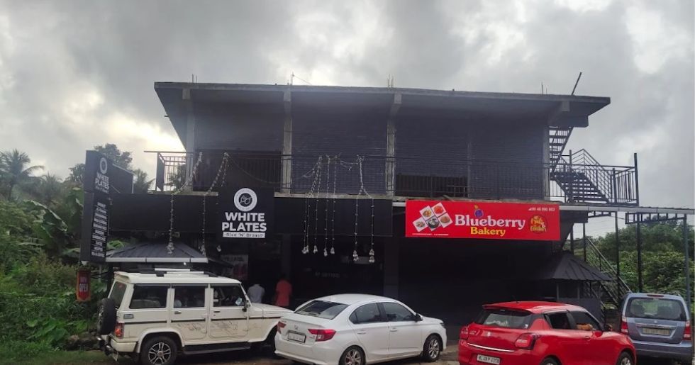 White Plates Rice 'N' Broast wadakkanchery 