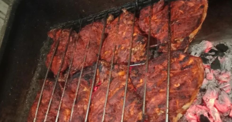 grilled chicken White Plates Rice 'N' Broast wadakkanchery