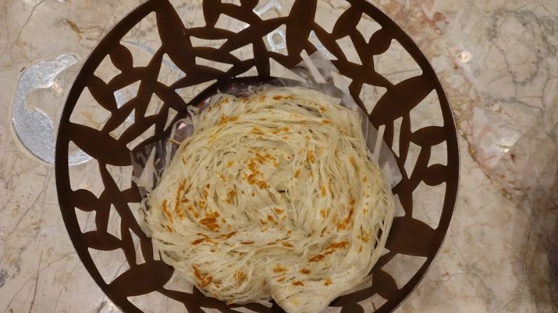 Nool Porotta served at Chef Pillai Restaurant, Kochi – a popular dish at restaurants in Kochi