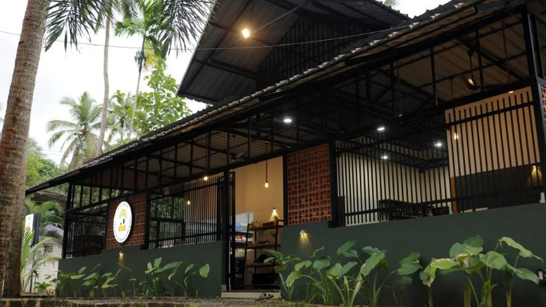 Rainbow Cloud Kitchen takeaway food outlet among popular restaurants in Chavakkad