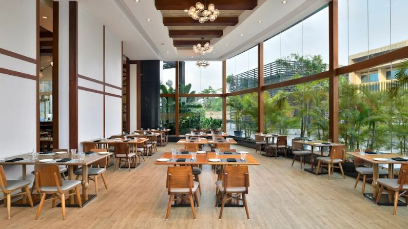 Kochi Kitchen Edappally multi-cuisine dining restaurant among the popular restaurants in Edappally, Kochi