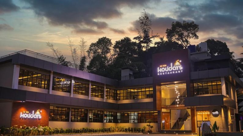 Holidays Restaurant & Resorts in Kalpetta is offering multi-cuisine dining for tourists
