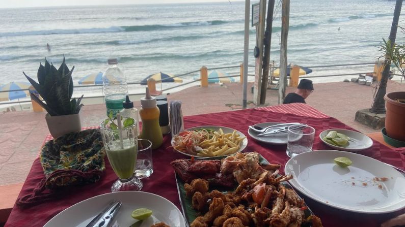 Romantic Dining Near Kovalam Lighthouse