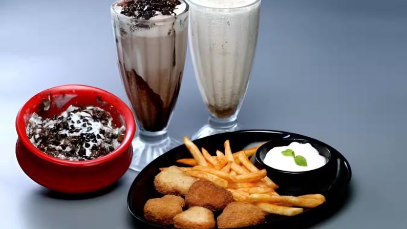 A cozy café in Anad popular for freshly brewed coffee, cakes, pastries, and desserts.