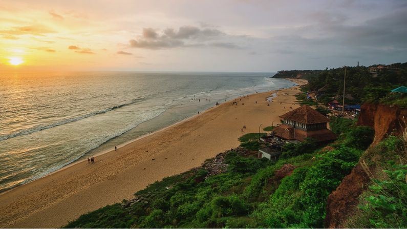 Restaurants in Kovalam serving seafood and Kerala cuisine