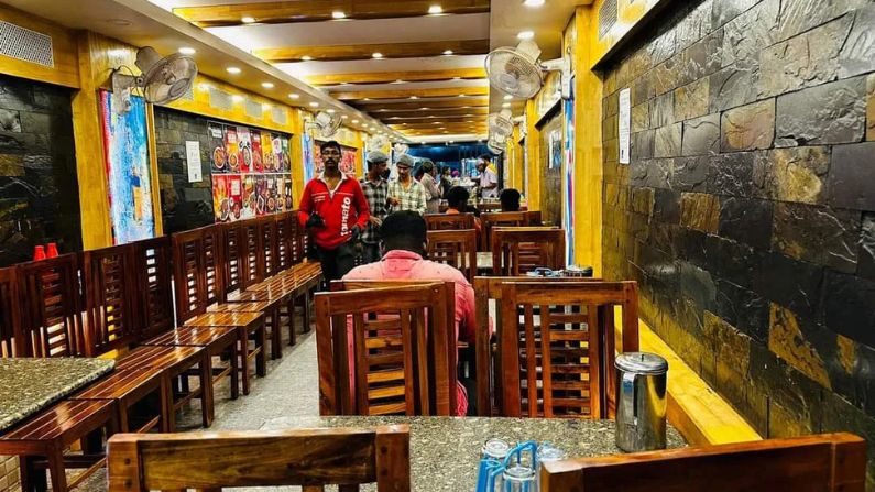 Azeez Restaurant in Poojappura serving authentic Kerala cuisine, biryani, and traditional South Indian dishes in a family-friendly atmosphere.