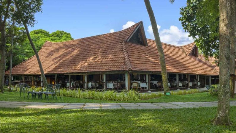 Restaurants and food outlets in Thampanoor, Thiruvananthapuram