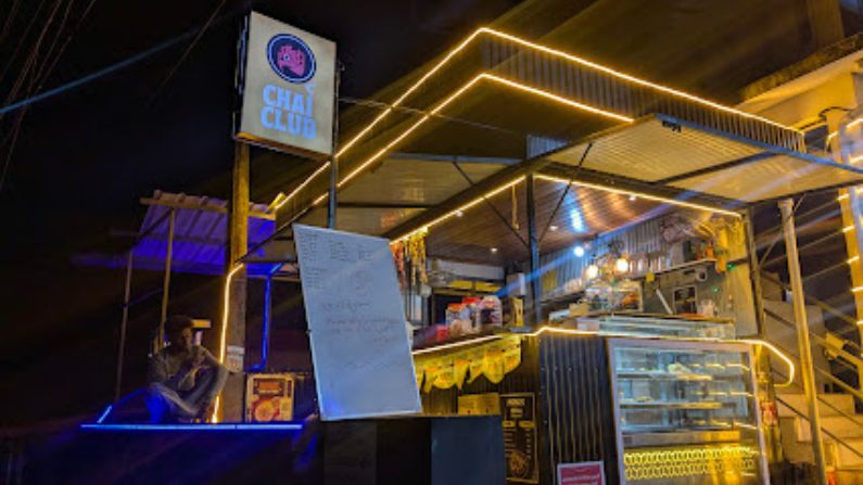 CHAI CLUB BY DISHROAD in Dharmadam serving tea, coffee, sandwiches, and evening snacks.