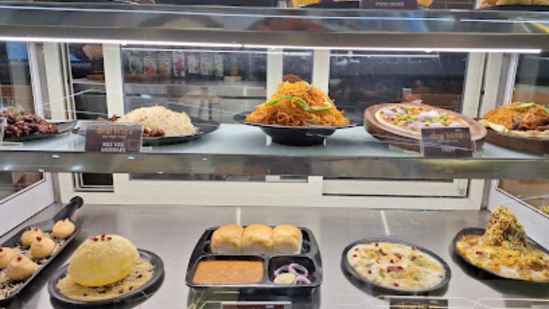 Desi Bites restaurant in Kottiyam serving fresh vegetarian dishes.