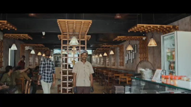 Hotel Aryaas Classic in Kottiyam serving authentic South Indian vegetarian meals.