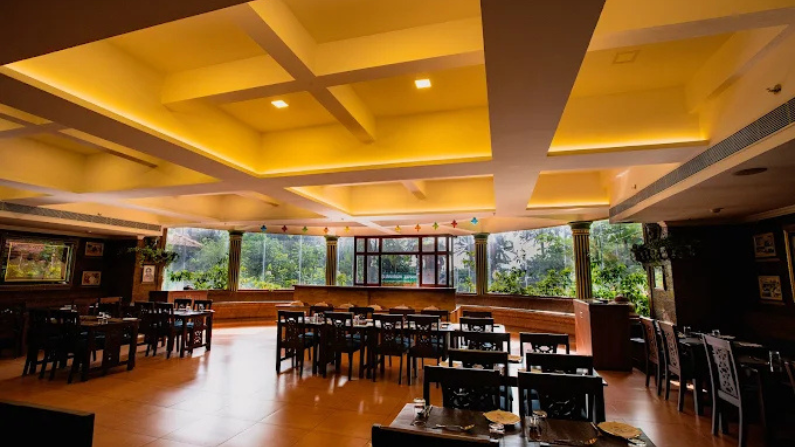 RESTAURANTS IN AZHIKODE