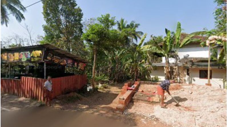 Shefikkande Thattukada in Peralassery serving authentic Kerala non-vegetarian dishes.