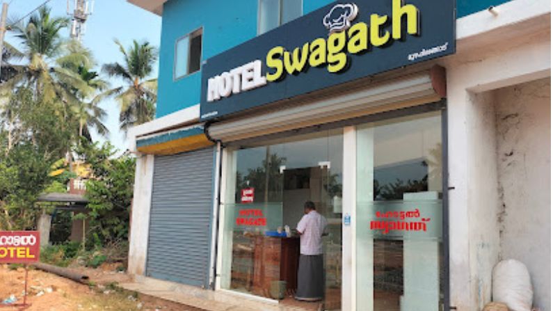 Swagat Hotel in Muzhappilangad serving vegetarian Kerala meals and snacks.